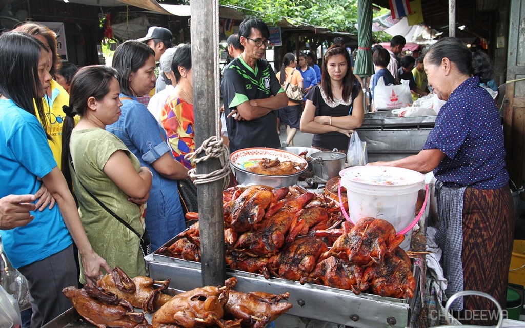 ตลาดสามชุก สุพรรณบุรี