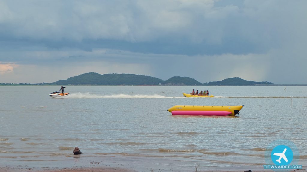 หาดทรายท้ายเขื่อน สุพรรณบุรี