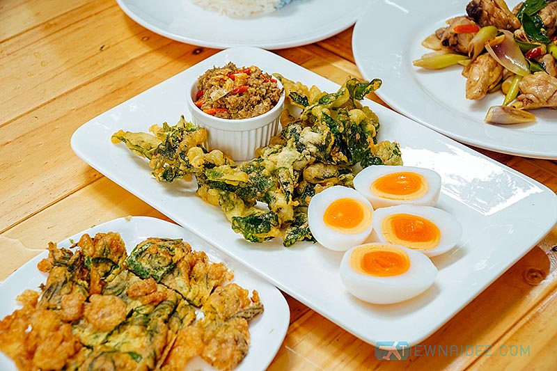 ชุดน้ำพริกมะขามอ่อนสดผัด : หนีกรุงไปนั่งตีพุงแบบชิลๆ ที่ "ร้าน Seed to 